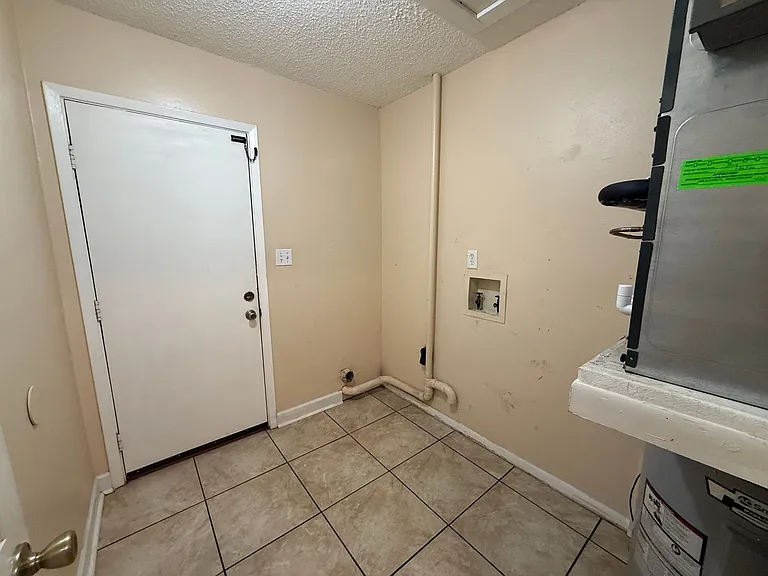 9221 Beatrice Dr — Photo 13