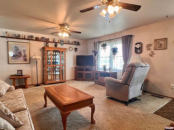 5th image of 1790 Meadow Dr