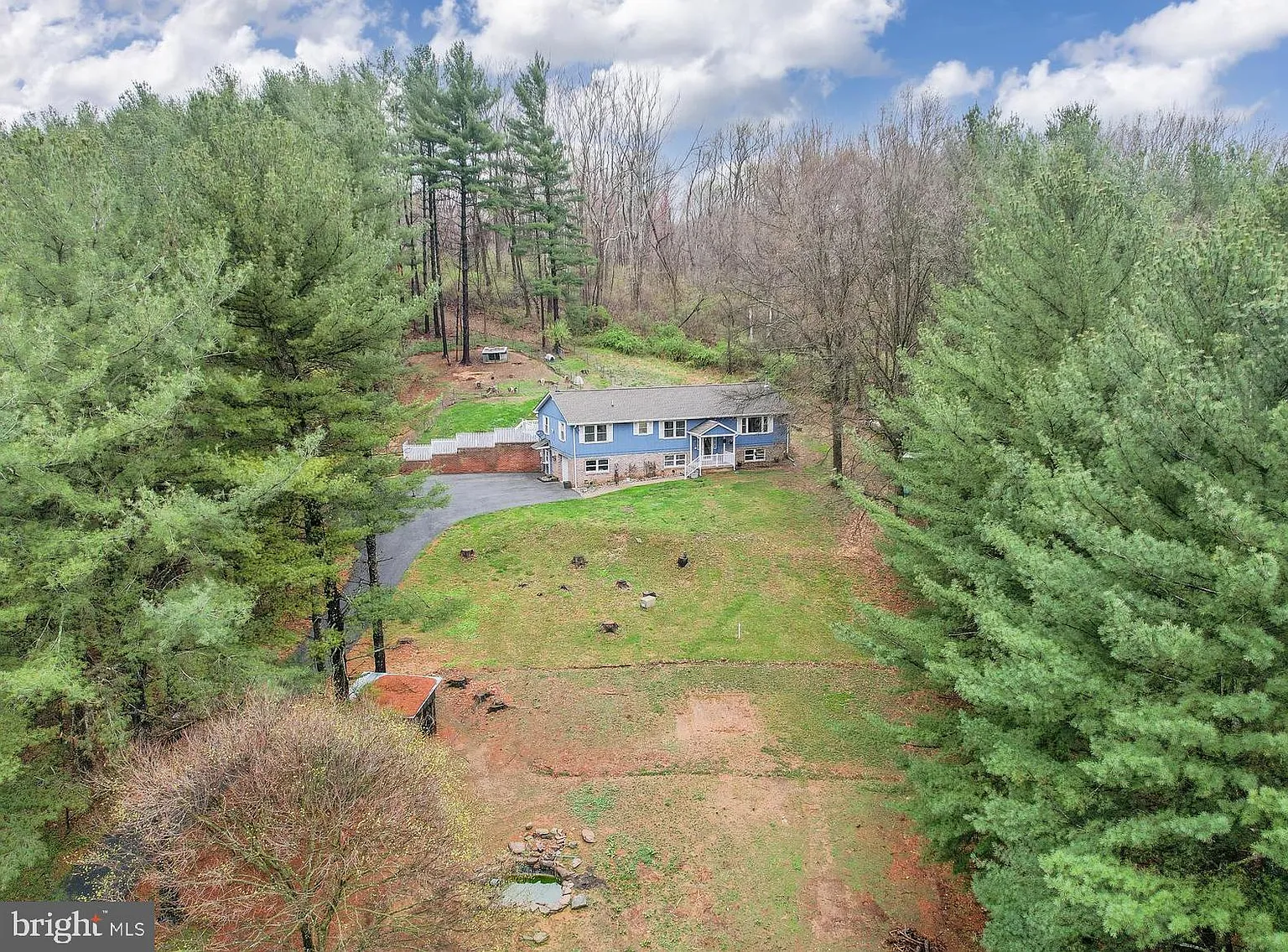 2540 Monument Rd photo 1