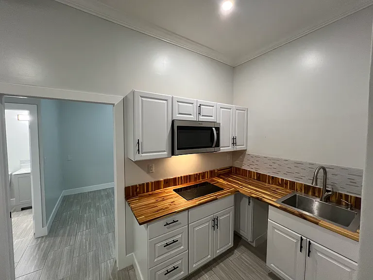 13001 SW 185th Ter — Photo 2