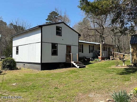 5th image of 1949 Bluff Mountain Rd