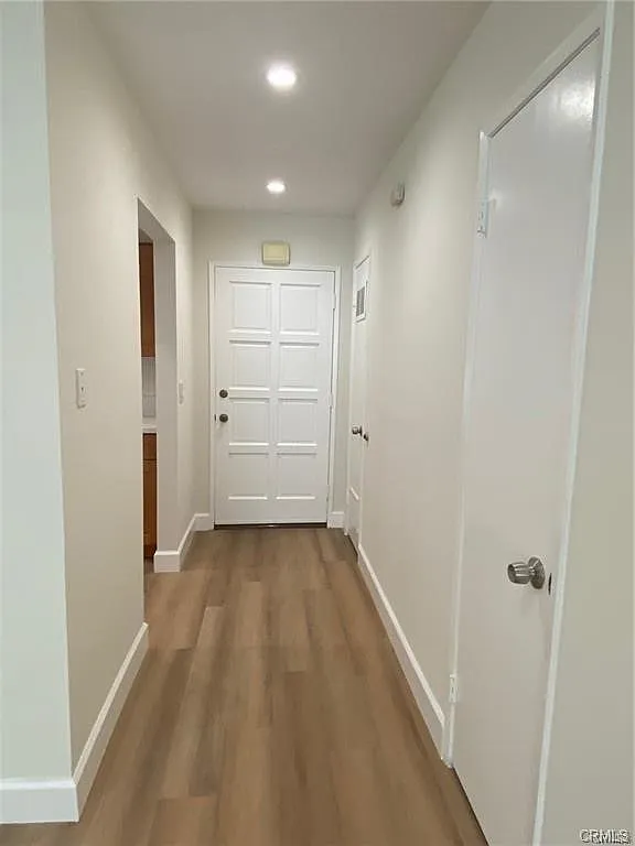2 bed, 1000 sqft, $3,000 — Photo 4