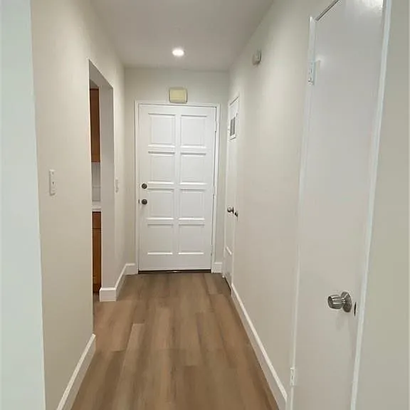 124 S Belmont St #7 — Photo 4