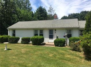 11 Brook Ln, North Haven, CT 06473