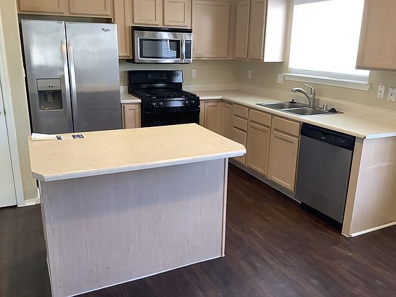 2nd image of 7623 Banyon Ave NW