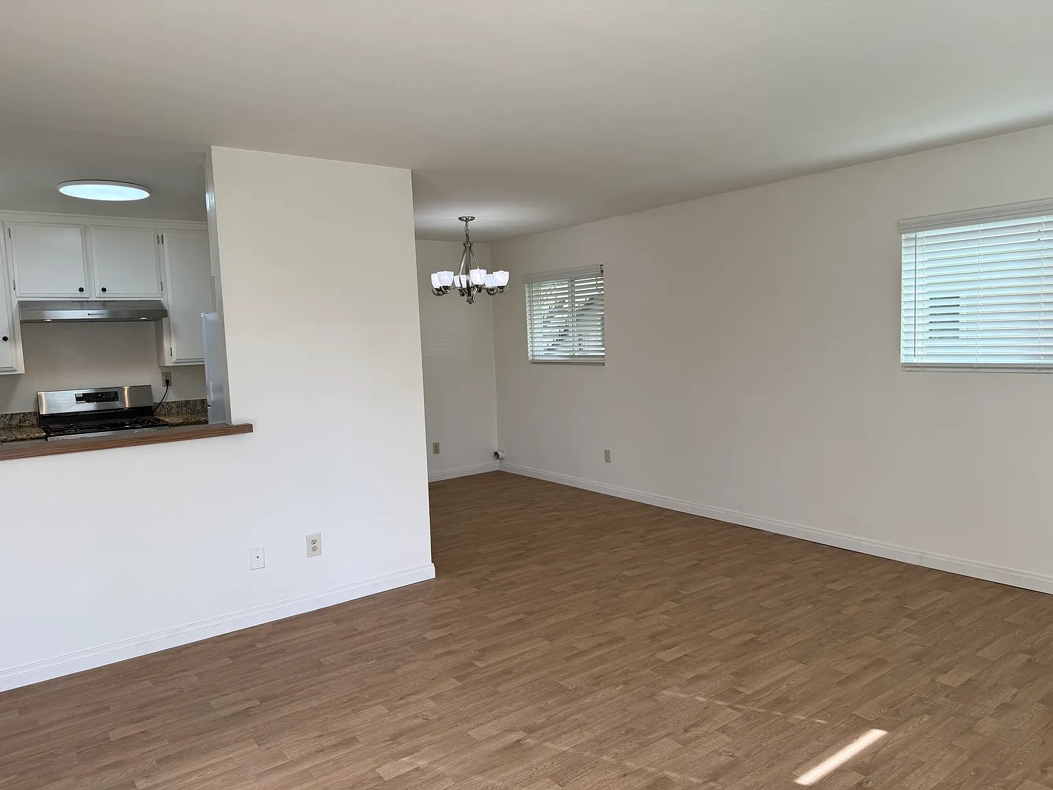 2 bed, 837 sqft, $2,650 — Photo 3
