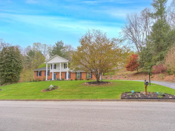 186 Fairway Dr, Radford, VA 24141