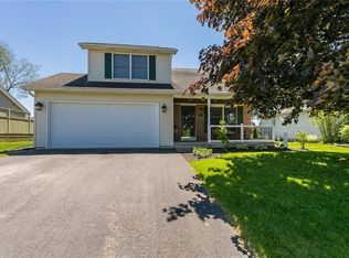 790 Guinevere Dr, Rochester, NY 14626