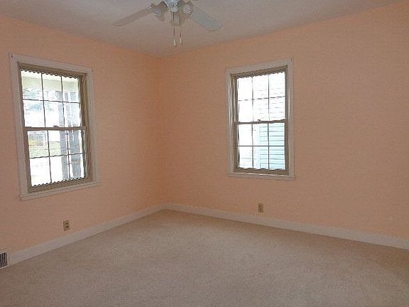 4th image of 119 Fortney Ave