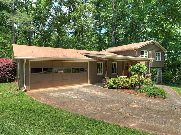 3rd image of 2907 Bob White Dr