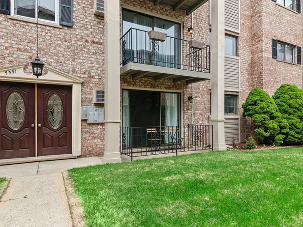 5331 N Delphia Ave APT 231, Chicago, IL 60656