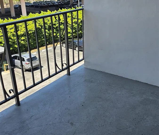 8107 SW 72nd Ave #423E — Photo 24