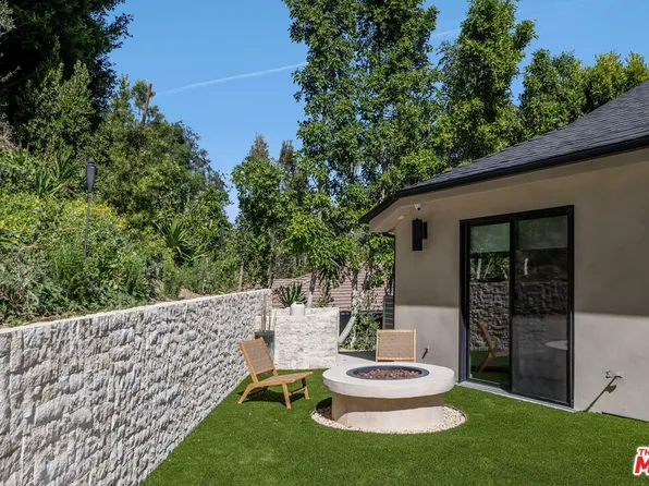 3637 Loadstone Dr, Sherman Oaks, CA 91403