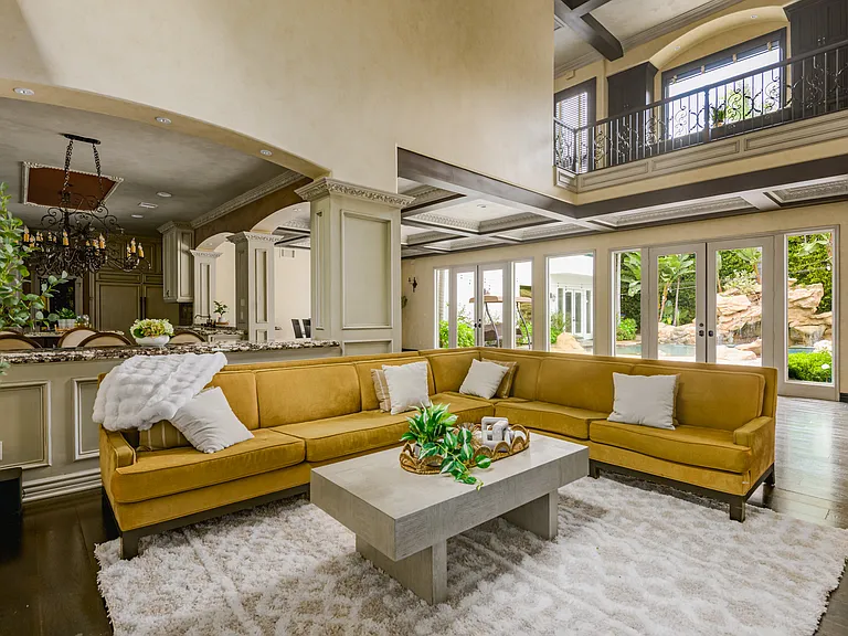 4701 Los Feliz Blvd — Photo 11