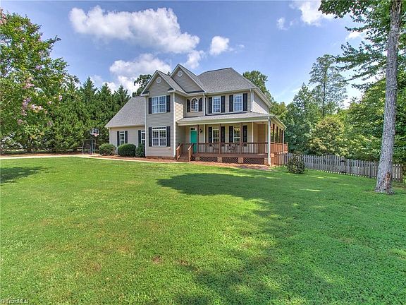 2nd image of 7696 Foxdale Dr