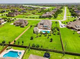 3905 Pebble Brook Dr, League City, TX 77573