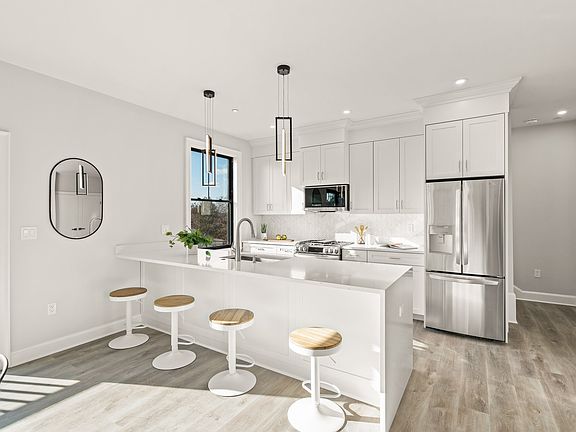 4th image of 16 Foster Ct #3B
