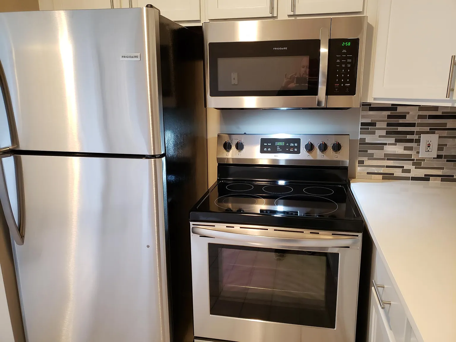 2 bed, $1,375 — Photo 4