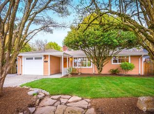 6832 15th Ave NE, Seattle, WA 98115