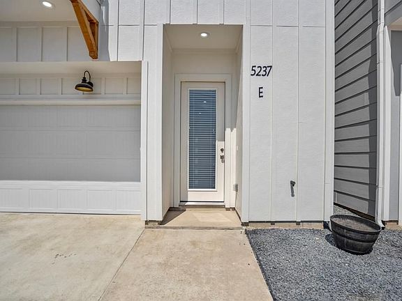5th image of 5237 Hillman St #E