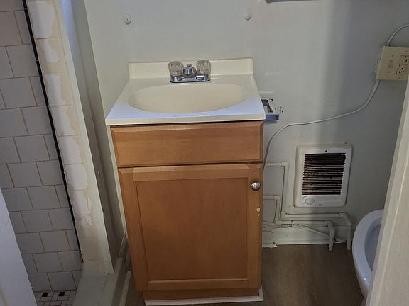 4th image of 109 Riverside Ln