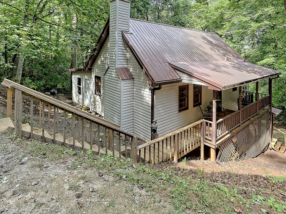 492 Sims Way