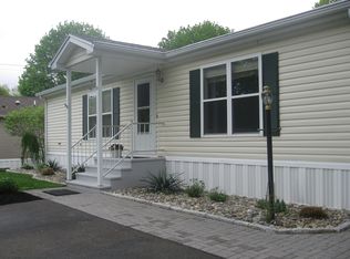 12 Livemore Trl, Killingworth, CT 06419