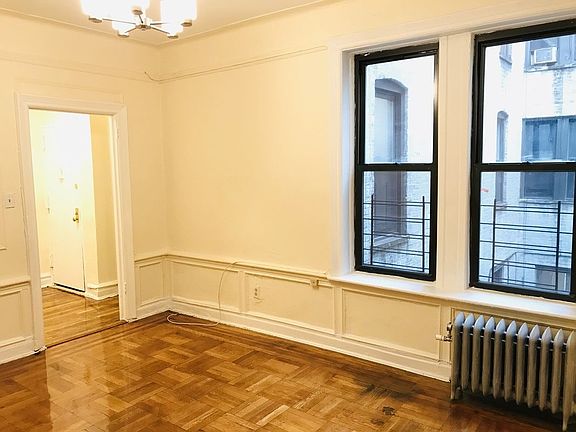2nd image of 324 Montgomery St APT B6