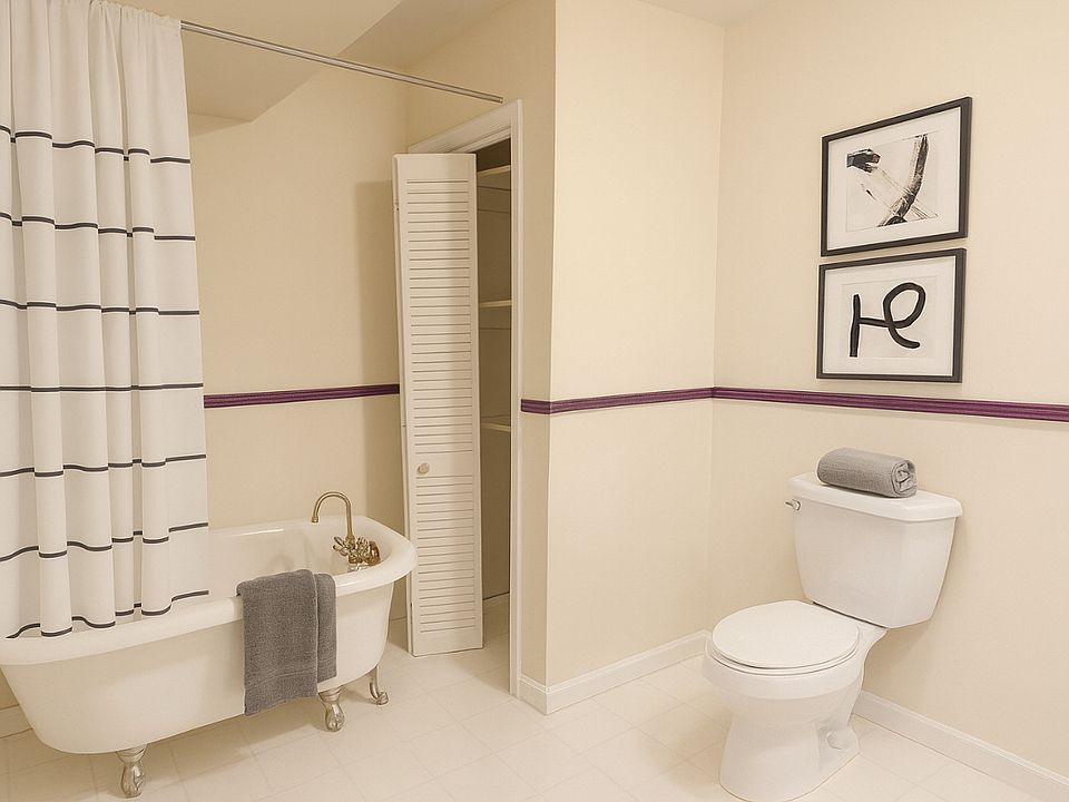 Bathroom #1 Soaking tub.