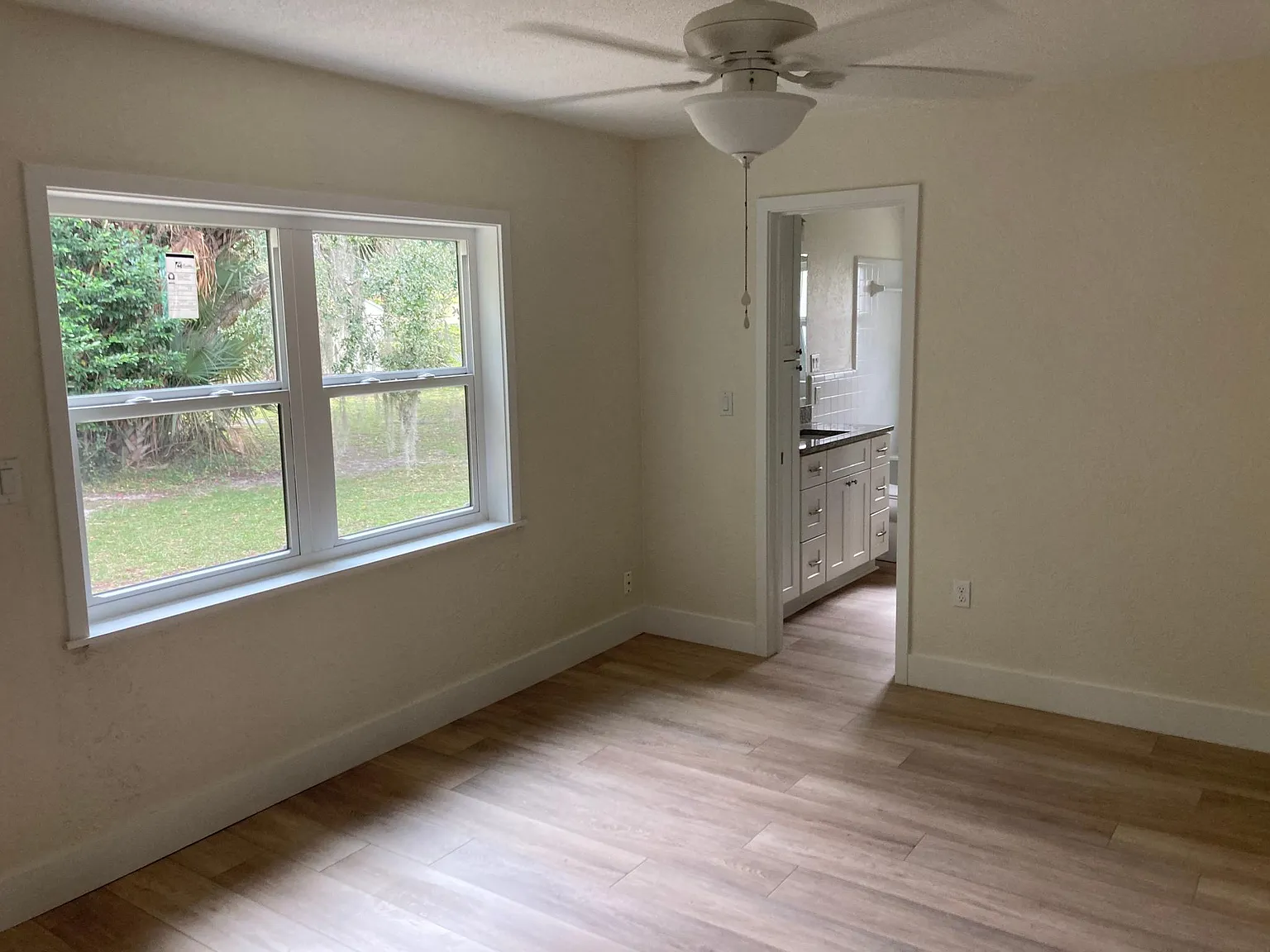 2 bed, 1400 sqft, $2,400 — Photo 3