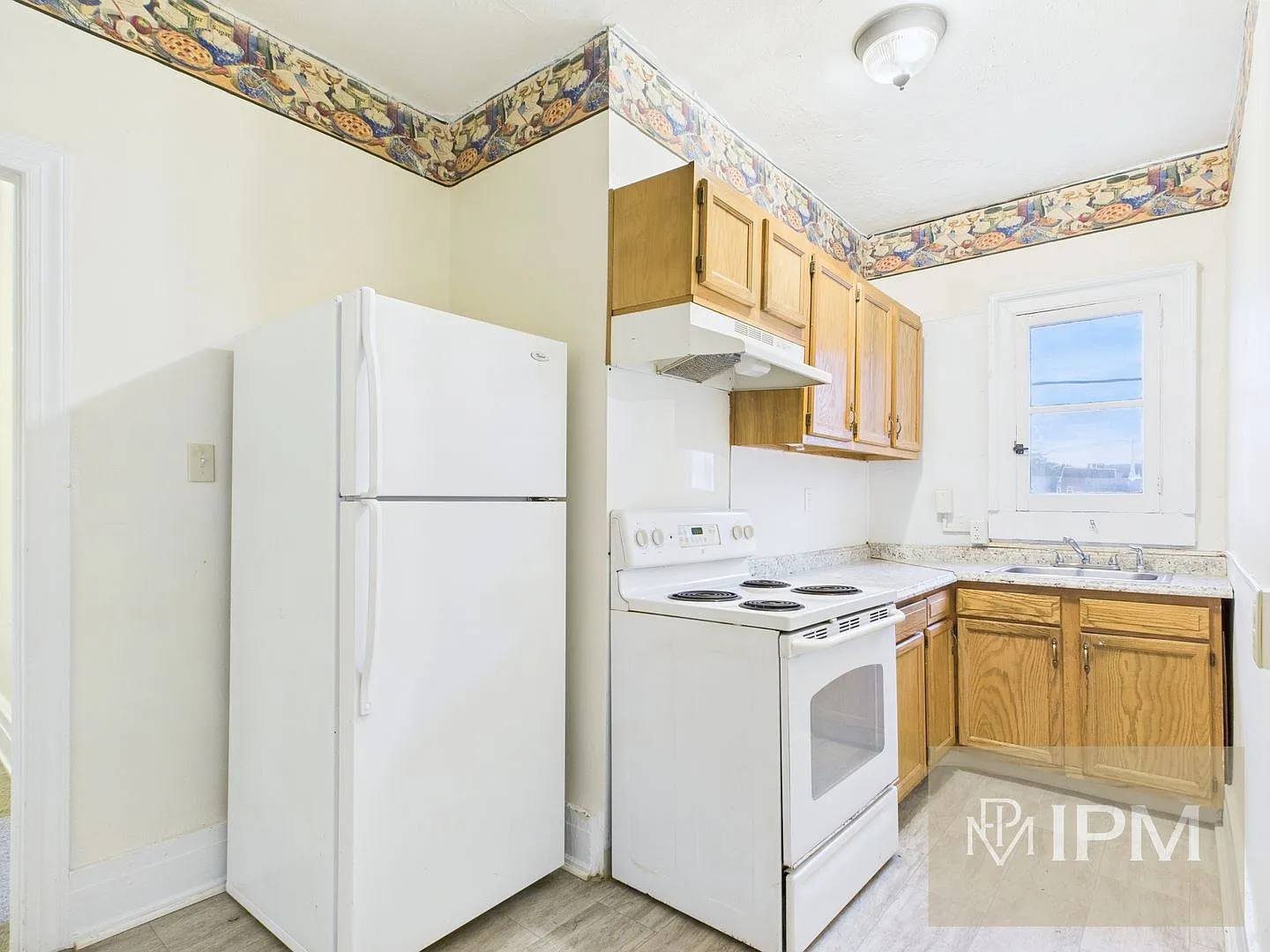 595 Madison Ave — Photo 3