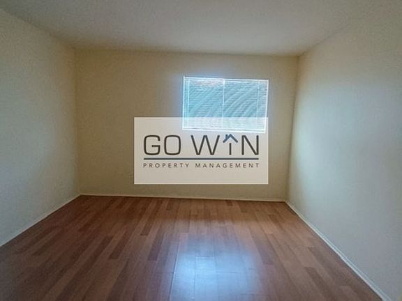 2nd image of 1111 E Butler Dr APT B