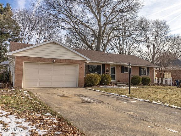 3rd image of 4744 Kathy Ln