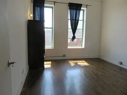 Rented by Regal Management | media 38