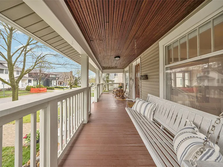436 Park St — Photo 2