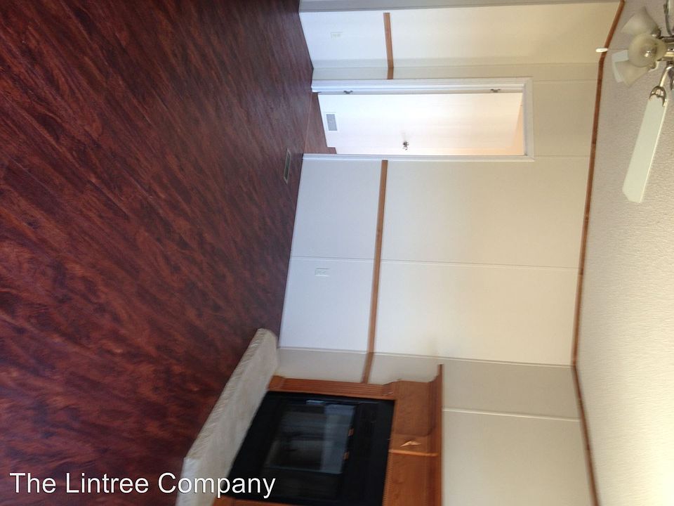 2nd image of 14729 Alicia Pl