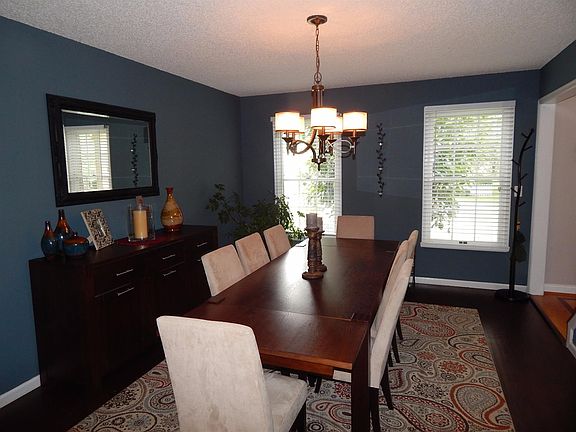 5th image of 7858 Tabard Ct