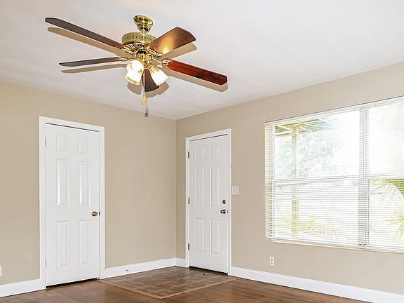 4th image of 2615 Ligustrum Rd