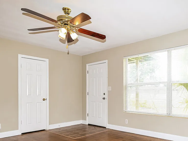 2615 Ligustrum Rd — Photo 4