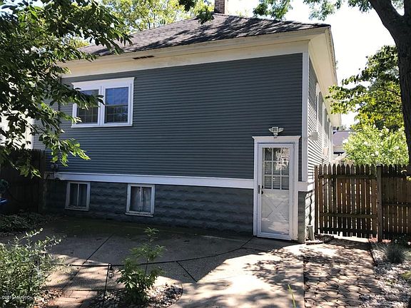 5th image of 933 Pennoyer Ave