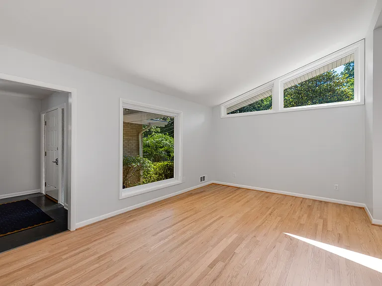 Dining room, view to Foyer