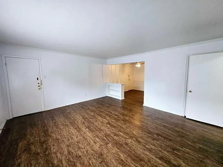 5727 McCommas Blvd — Photo 3