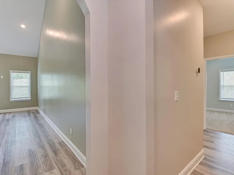 183 Williston Rd — Photo 10