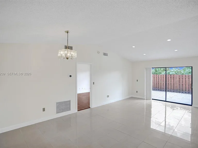 11529 SW 133rd Ter — Photo 9