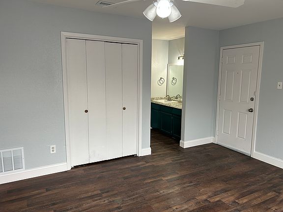 5th image of 7020 Lincoln Dr