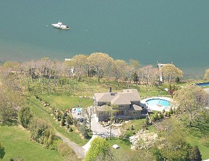 1st image of 4 Landing Ln