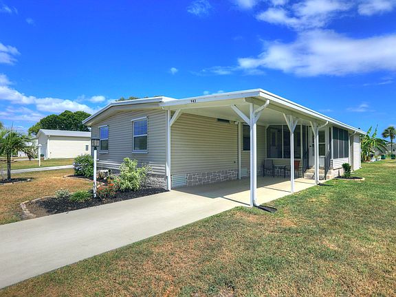4th image of 943 Pecan Circle