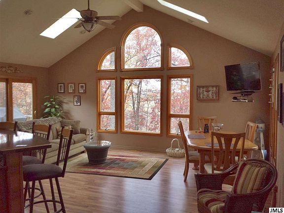 2nd image of 1041 Palo Alto Dr