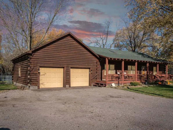 309 W Fifer St, Colfax, IL 61728
