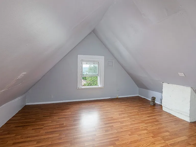2554 Vestry Ave — Photo 11